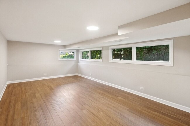Building Photo - 1321 Heatherfield Ln