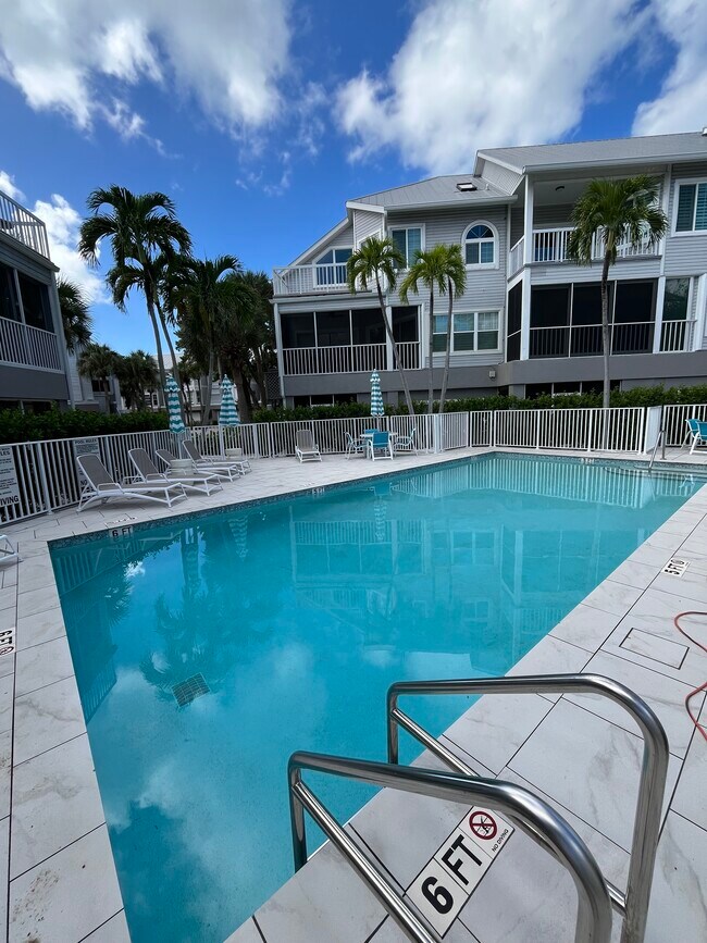 Building Photo - 130 Barefoot Cir