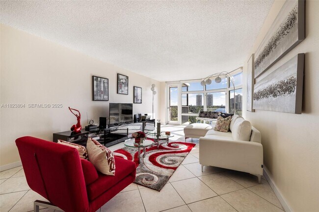 Building Photo - 3375 N Country Club Dr