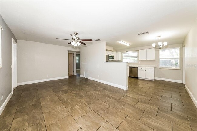 Building Photo - 5820 21st St W