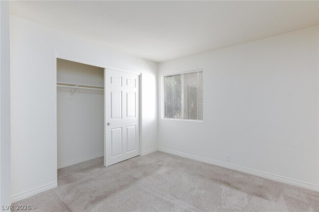 Building Photo - 5240 Indian River Dr