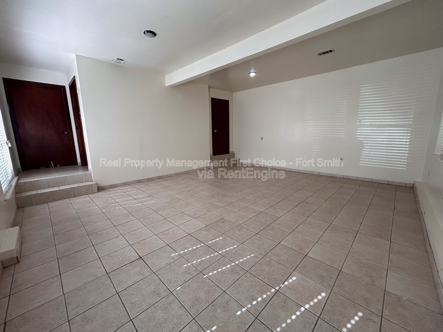Building Photo - 1306 S 41st St
