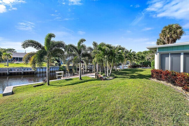 Building Photo - 1260 SW 25th Ln