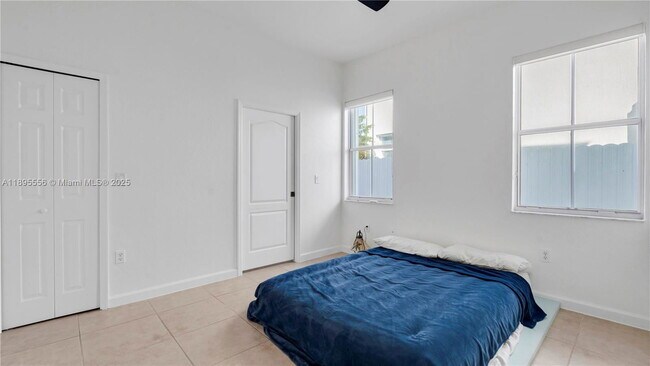 Building Photo - 17994 NW 87th Pl