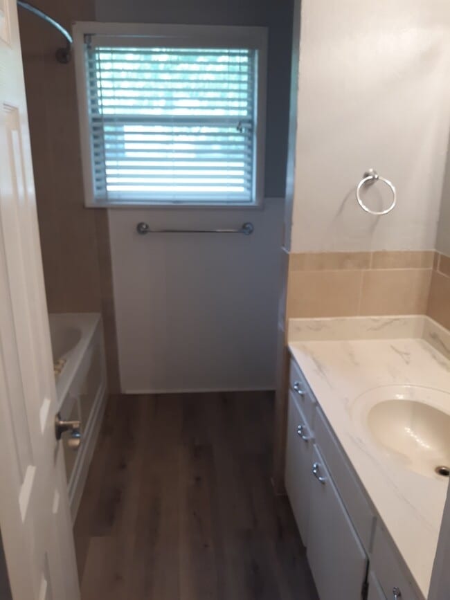 Building Photo - 230 S Burdick St