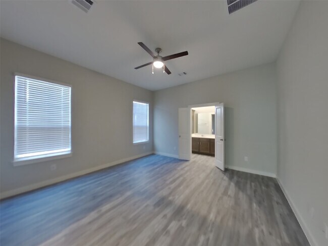 Building Photo - 4918 San Fabiano Ct