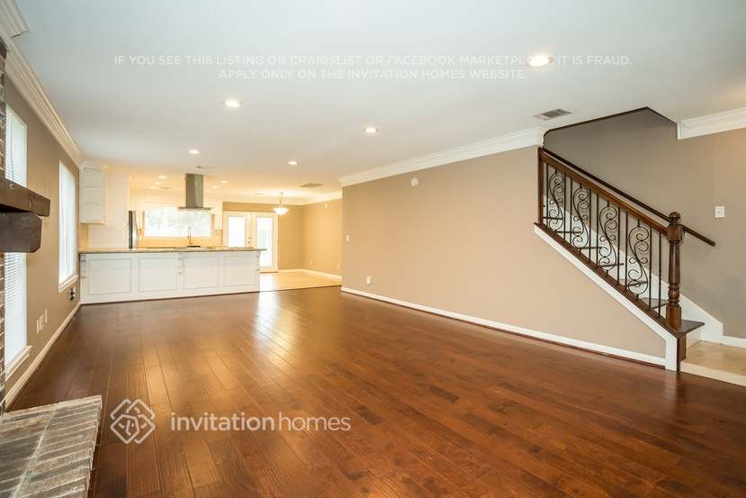 Building Photo - 22507 Red River Dr