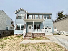 Building Photo - Gorgeous Open Concept 4 Bedroom Home in Portsmouth!