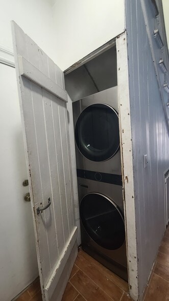 Building Photo - 311 3rd St