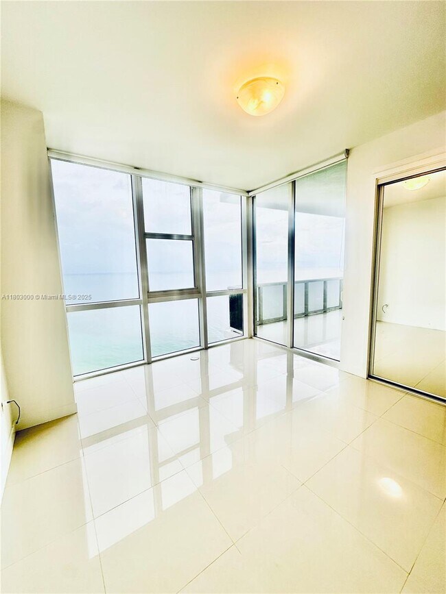 Building Photo - 18201 Collins Ave