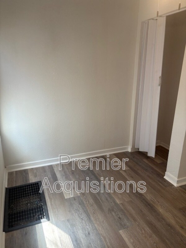 Building Photo - 2709 Sanford Ave