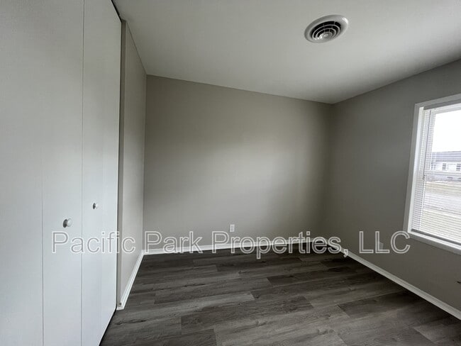 Building Photo - 8120 Gilmore Rd