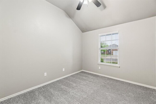 Building Photo - 4925 NW 164th Terrace