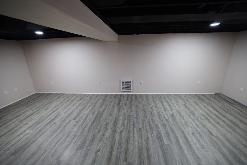 Building Photo - 1041 Martha Ln