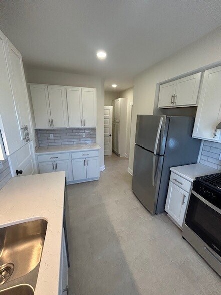 Building Photo - 3204 N Humboldt Blvd