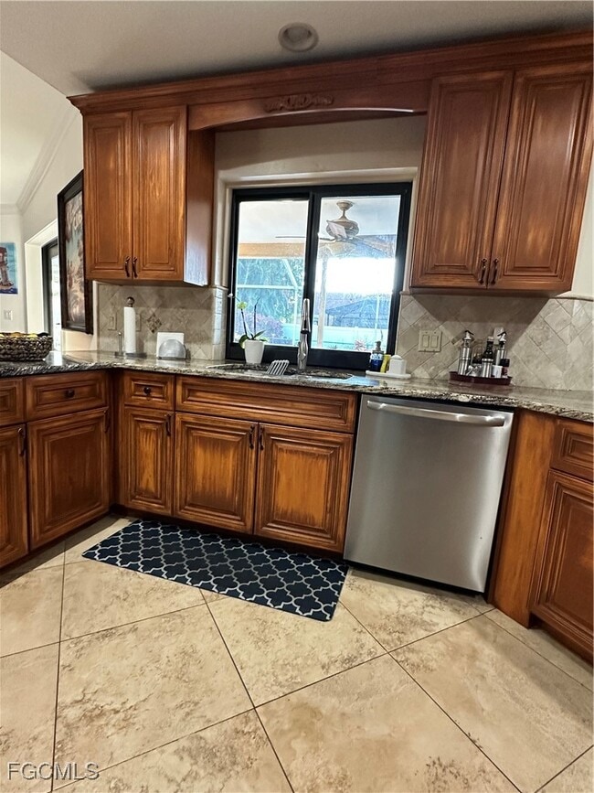 Building Photo - 3766 SE 6th Ave