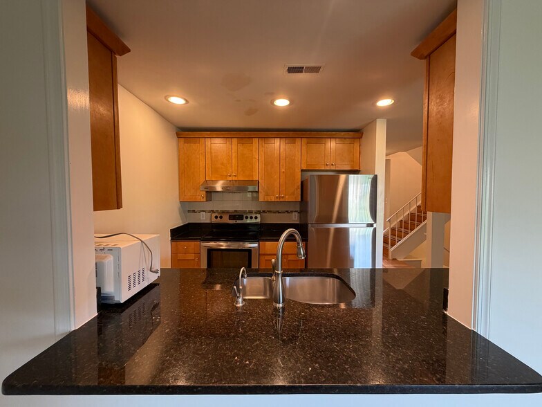 Building Photo - 10404 Parthenon Ct