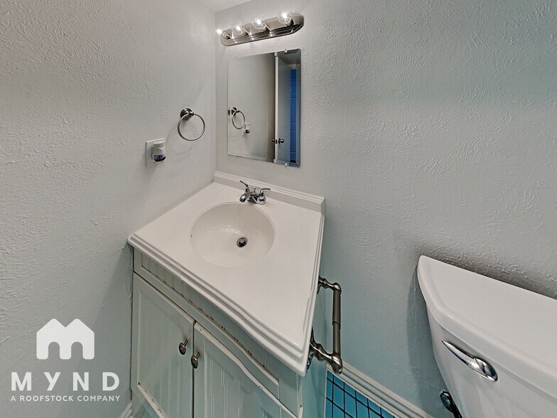Building Photo - 551 Oldbridge Dr