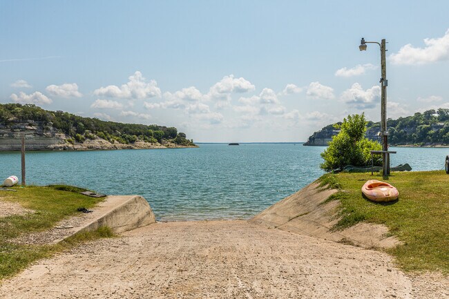 Building Photo - 113 County Rd 1604