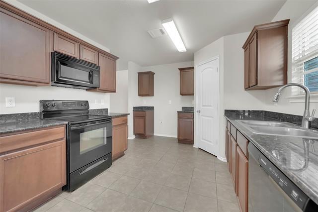 Building Photo - 2133 Meadow View Dr