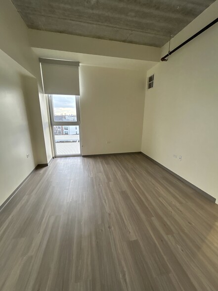 Bedroom - 1877 N Milwaukee Ave