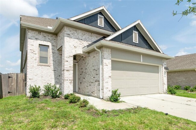 Building Photo - 12355 Summerbrook Dr