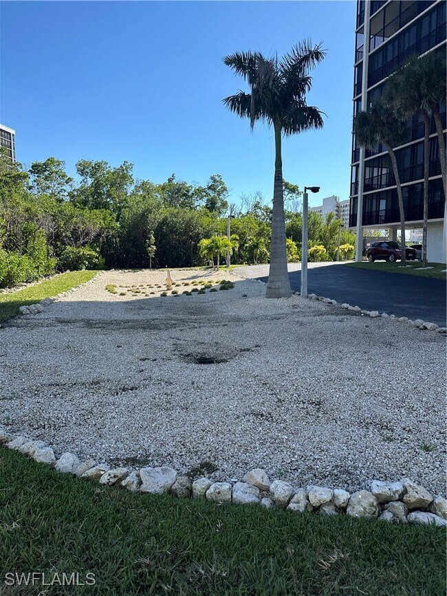 Building Photo - 26171 Hickory Blvd