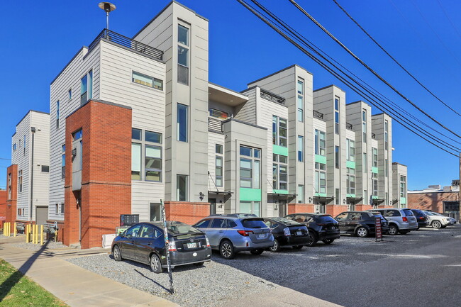 Building Photo - $3,145.95 - 2 Bedrooms, 2.2 Bathrooms, Townhouse in Denver with Roof Deck!