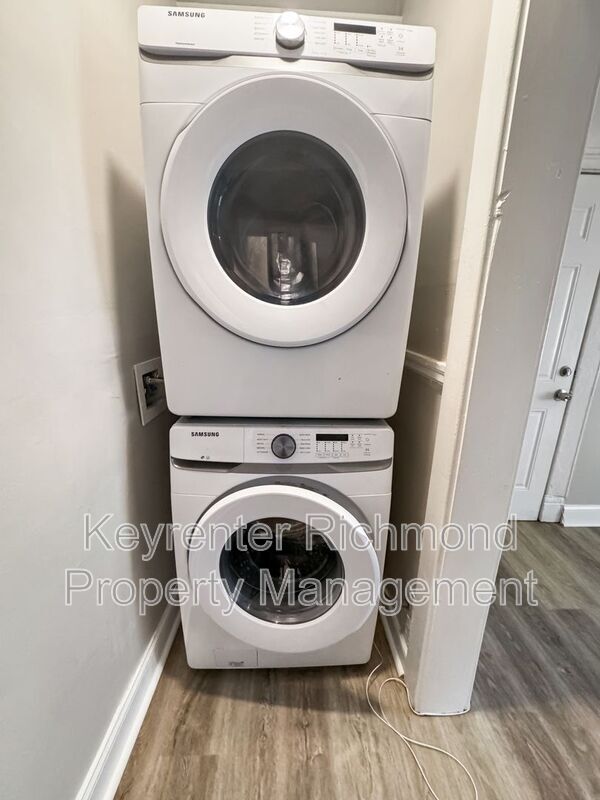 Building Photo - 3425 Carolina Ave