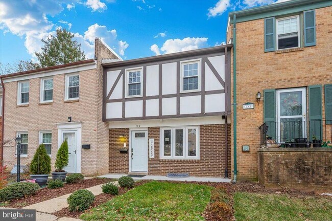 Building Photo - 140 Gold Kettle Dr