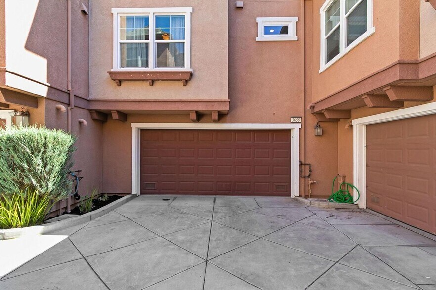 Building Photo - 3655 Branding Iron Pl