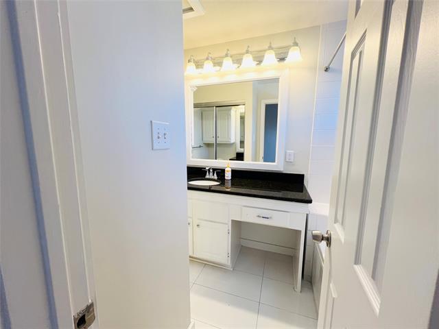 Building Photo - 5757 E University Blvd