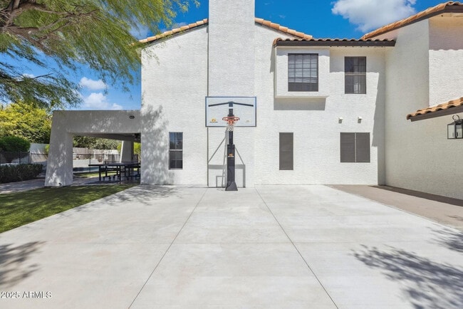 Building Photo - 5556 E Sandra Terrace