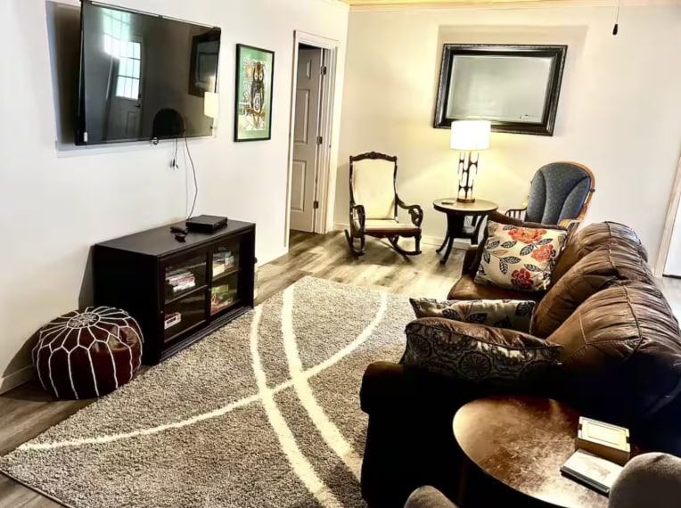 Building Photo - 13530 Scatter Ridge Rd