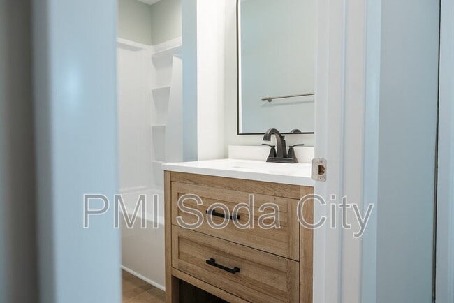 Building Photo - 2401 Truax Ln