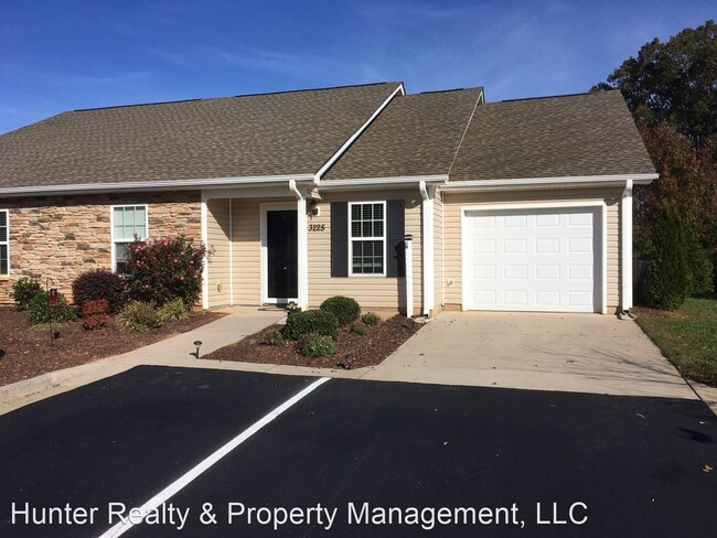 Primary Photo - 2 br, 2 bath House - 3225 Hyde Place Circle