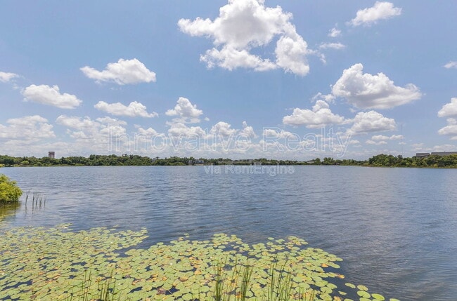 Building Photo - 1608 Legacy Park Dr