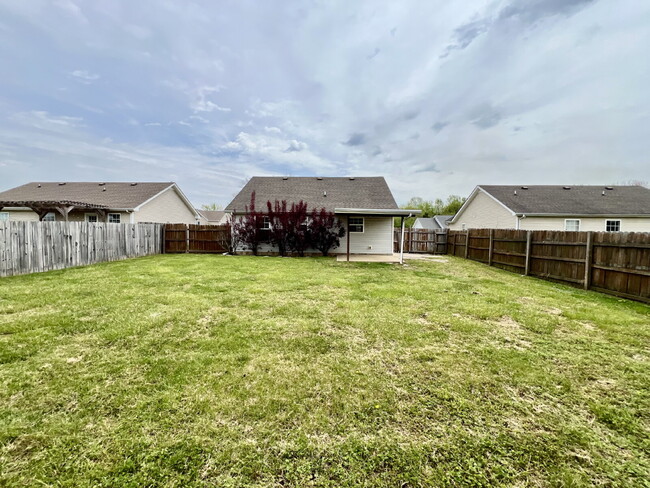 Building Photo - 2785 Russet Ridge Dr
