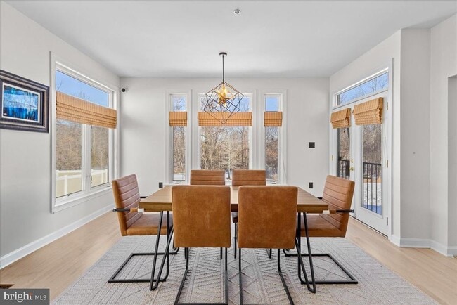 Building Photo - 2206 Green Ginger Cir