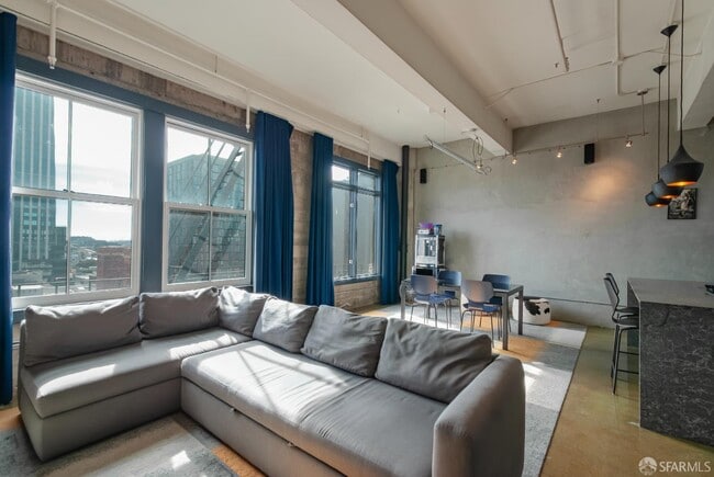 Building Photo - 2 Mint Plaza