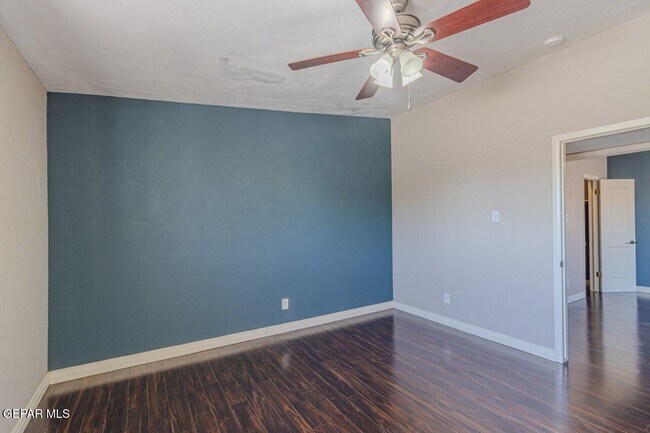 Building Photo - 11105 La Quinta Pl