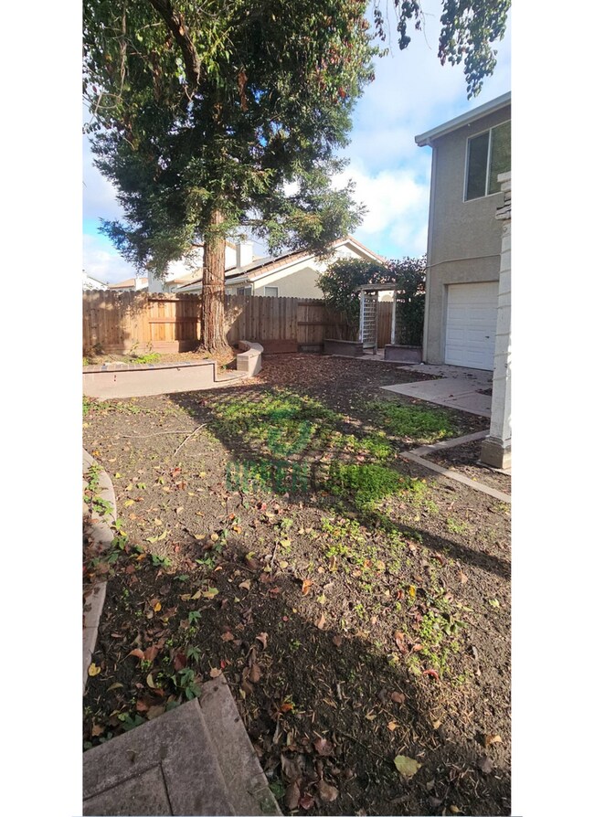 Building Photo - Spacious 4 Bedroom in Manteca!!! Ready