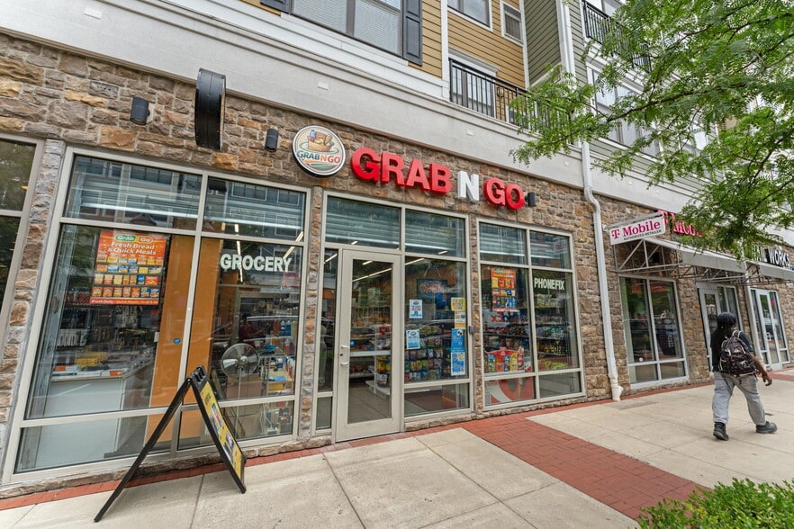 Grab n' Go close by! - 2339 3rd St NE