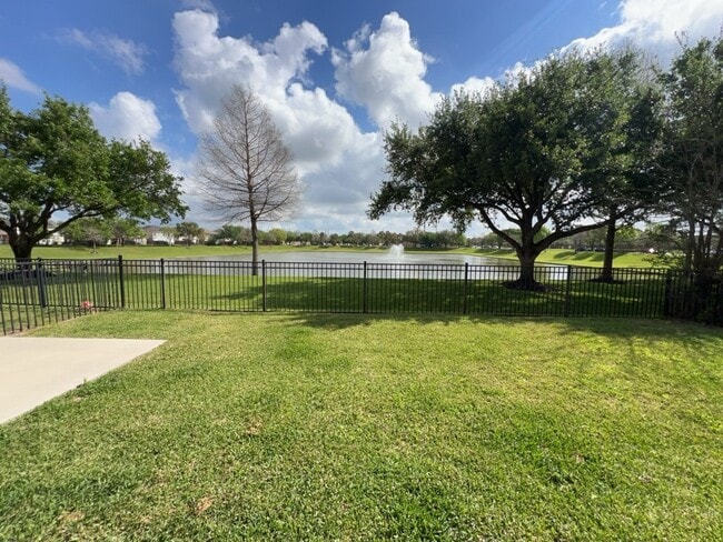 Building Photo - 19526 Hancock Oak St