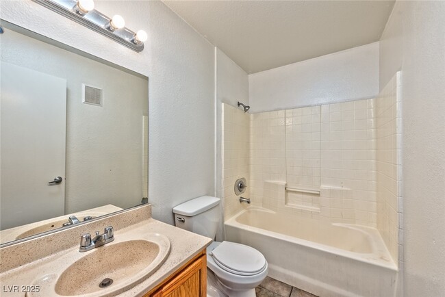 Building Photo - 3058 Tarpon Dr