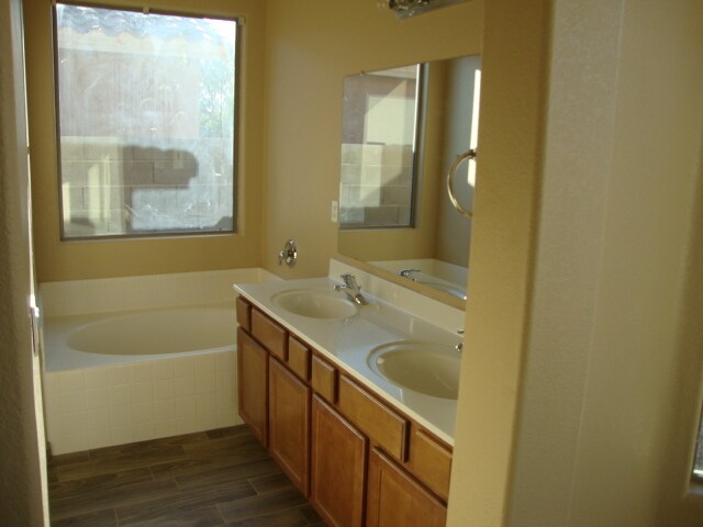 Building Photo - 3579 W Mesquite Ave