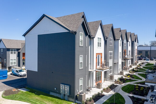 Building Photo - The Townhomes at Treaty Oaks