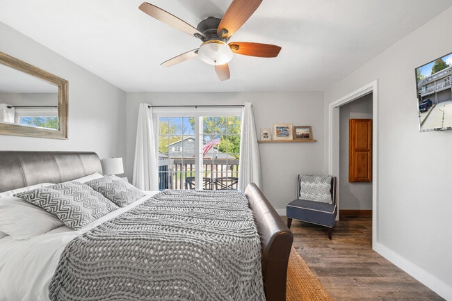 Building Photo - 814 Kendall Ln