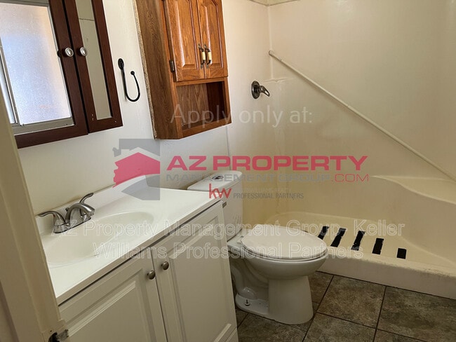 Building Photo - 4232 W Missouri Ave