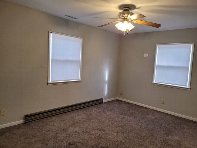 Bedroom - 220 W 10th St S